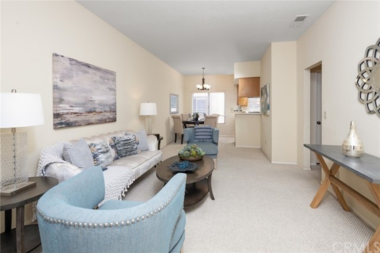 Photo 6 of 29 - 217 S Catalina Ave #8, Pasadena, CA 91106