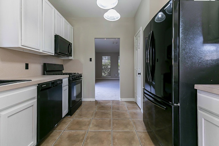 Photo 8 of 27 - 1806 Shadow Haven Ct, Fresno, TX 77545