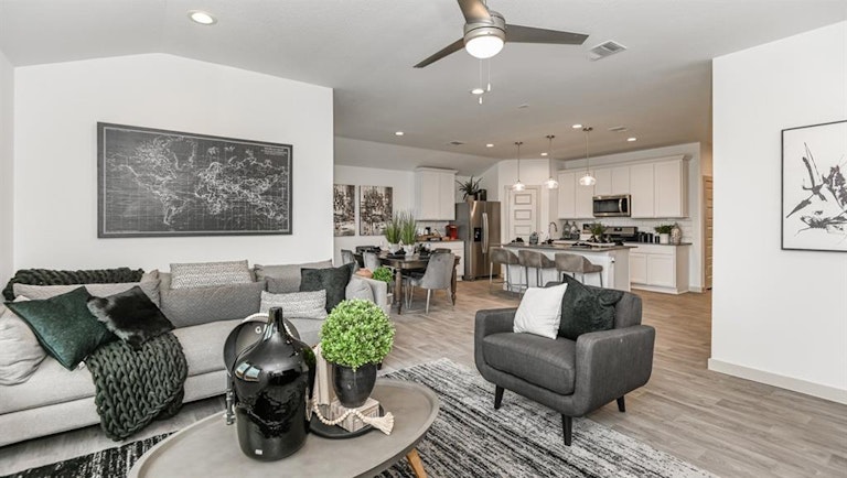Photo 1 of 15 - 13 Desert Spring Ln, Manvel, TX 77578