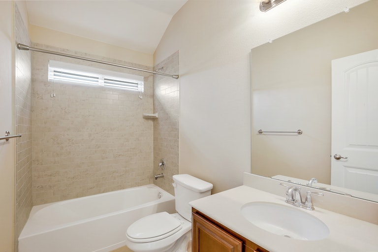Photo 24 of 28 - 2020 Stonewood Dr, Lancaster, TX 75134