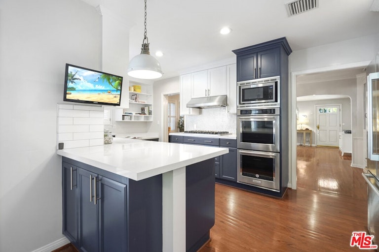 Photo 9 of 50 - 4734 Farmdale Ave, North Hollywood, CA 91602