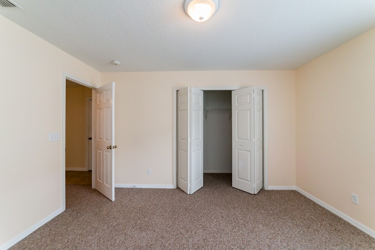 Photo 15 of 19 - 226 Windrose Dr, Orlando, FL 32824
