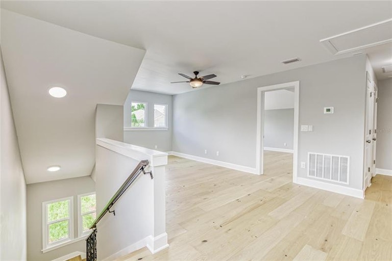 Photo 37 of 62 - 3108 W Cherokee Ave, Tampa, FL 33611