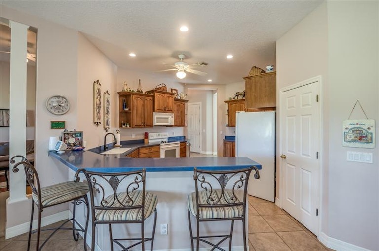 Photo 21 of 33 - 5851 Effie Dr, Apopka, FL 32712