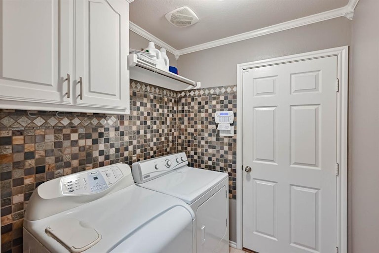 Photo 16 of 20 - 1414 Lowes Farm Pkwy, Mansfield, TX 76063