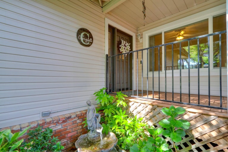 Photo 7 of 98 - 4540 Meadow Creek Rd, Placerville, CA 95667