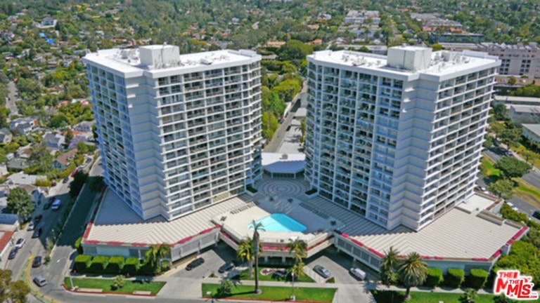 Photo 1 of 16 - 201 Ocean Ave #1705P, Santa Monica, CA 90402