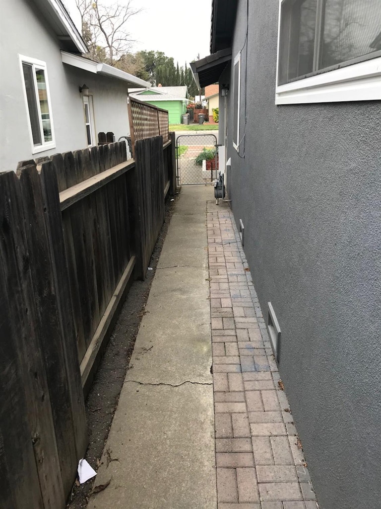 Photo 18 of 19 - 704 Barbara Way, Woodland, CA 95776