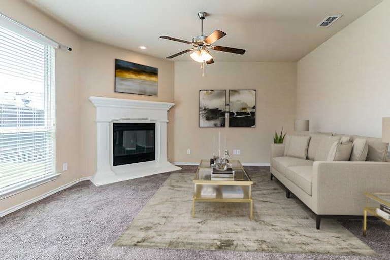 Photo 3 of 23 - 11320 Gold Canyon Dr, Haslet, TX 76052