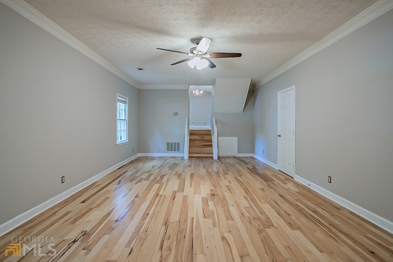 Photo 8 of 26 - 4695 Brandon Acres Ln, Buford, GA 30519