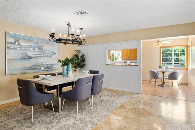 Photo 10 of 39 - 17801 Hiawatha St, Granada Hills, CA 91344