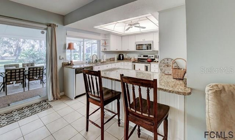 Photo 21 of 39 - 11 Crompton Pl, Palm Coast, FL 32137