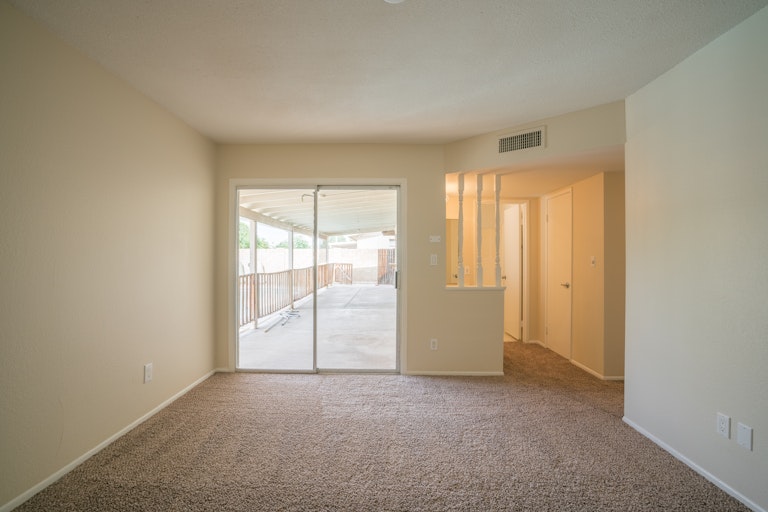 Photo 11 of 26 - 10612 N 47th Dr, Glendale, AZ 85304