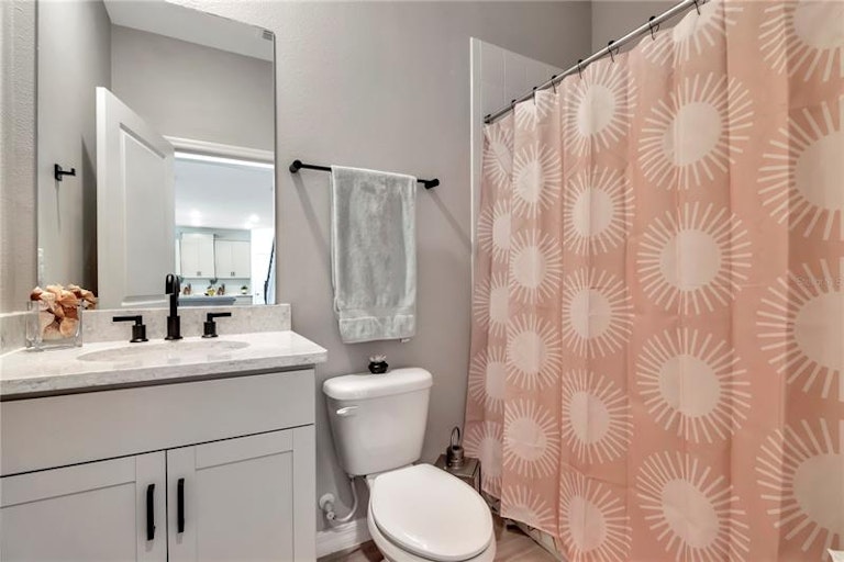 Photo 14 of 27 - 10918 Kidron Valley Ln, Tampa, FL 33625