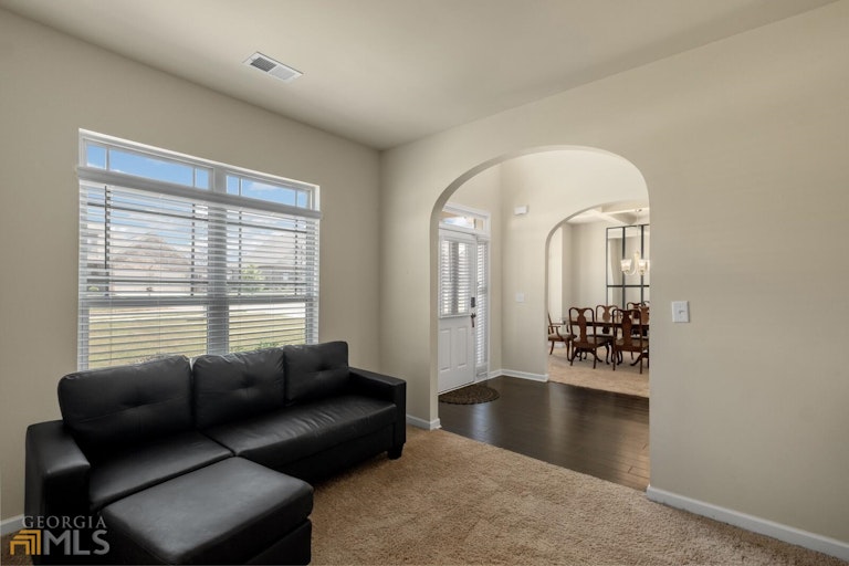 Photo 6 of 37 - 537 Harmony Way, Locust Grove, GA 30248