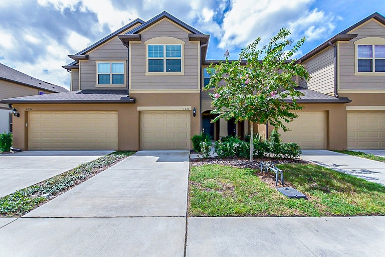 Photo 1 of 19 - 1236 Pavia Dr, Apopka, FL 32703