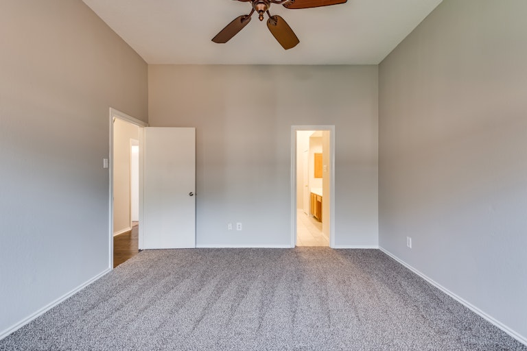 Photo 16 of 26 - 2612 Trumpet Dr, Rowlett, TX 75089