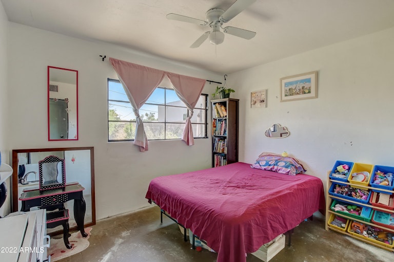 Photo 20 of 26 - 1917 E Mitchell Dr, Phoenix, AZ 85016