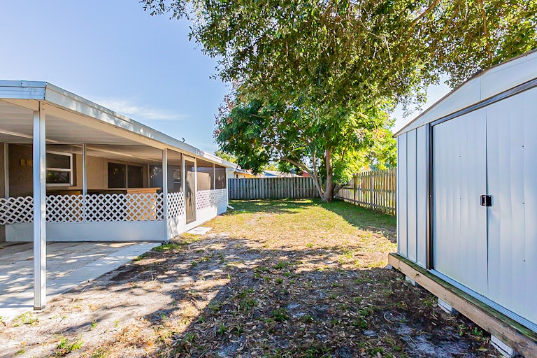 Photo 26 of 26 - 4033 Sandpointe Dr, Bradenton, FL 34205