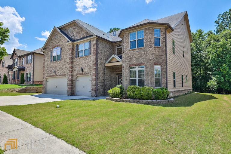 Photo 2 of 54 - 2398 Austin Common Way, Dacula, GA 30019