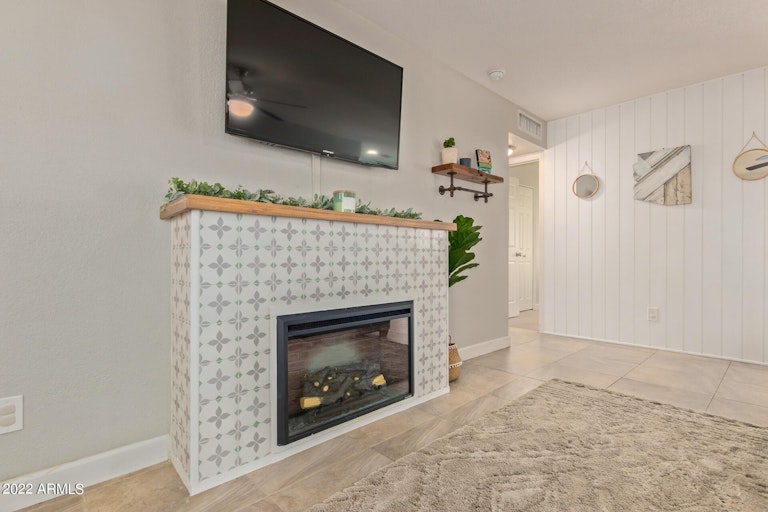 Photo 13 of 42 - 1704 W Loughlin Dr, Chandler, AZ 85224