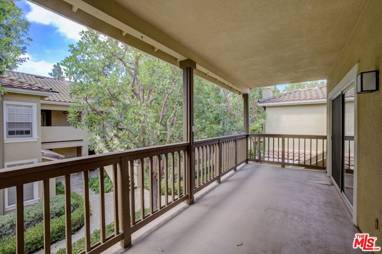 Photo 9 of 23 - 211 Gallery Way, Tustin, CA 92782