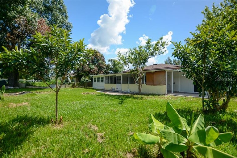 Photo 28 of 39 - 604 Deauville Ct, Kissimmee, FL 34758