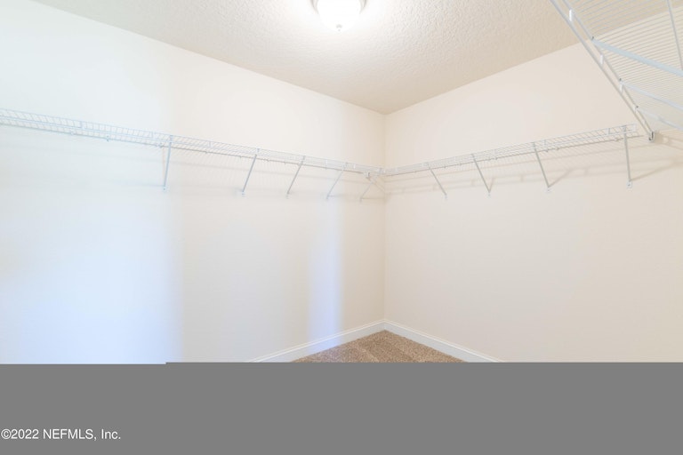 Photo 9 of 27 - 9374 Westminster Oaks Dr, Jacksonville, FL 32219