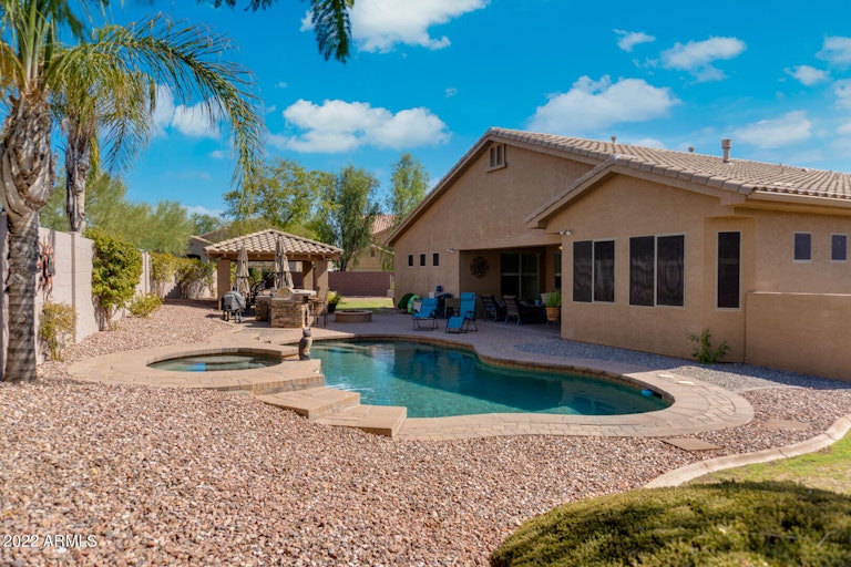 Photo 3 of 17 - 2242 W Blaylock Dr, Phoenix, AZ 85085