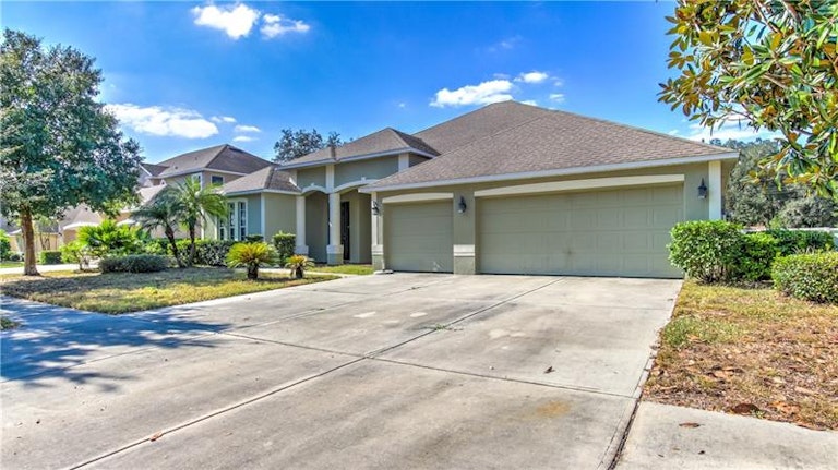 Photo 25 of 25 - 307 Carriage Oak Pl, Seffner, FL 33584