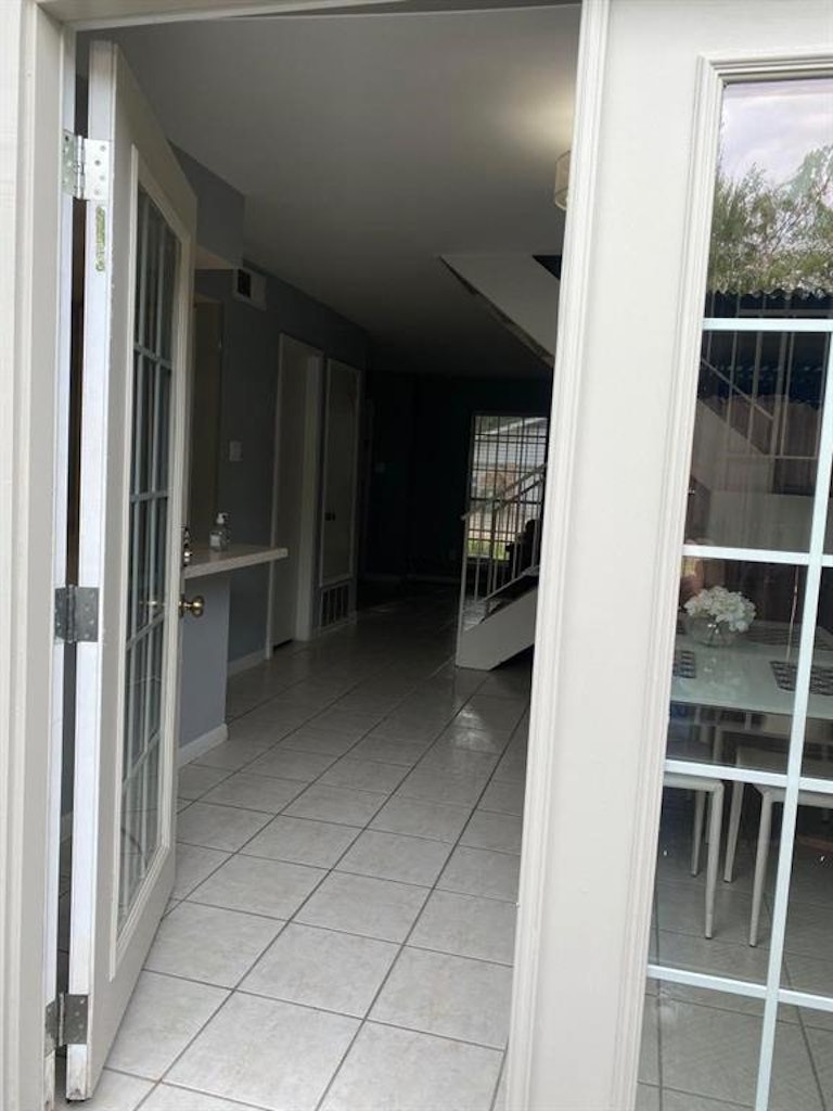 Photo 16 of 23 - 10018 Knoboak Dr #13, Houston, TX 77080