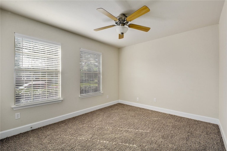 Photo 17 of 40 - 495 Sandstone Trl, Buda, TX 78610