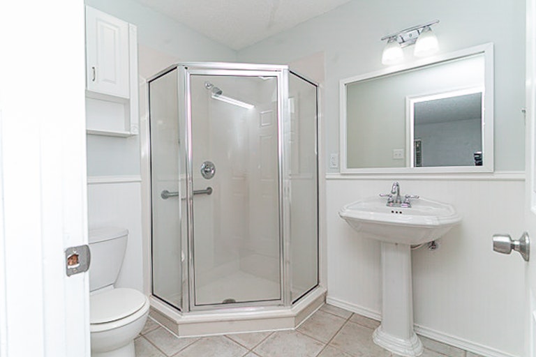 Photo 13 of 25 - 2811 Ashbury Dr, Arlington, TX 76015