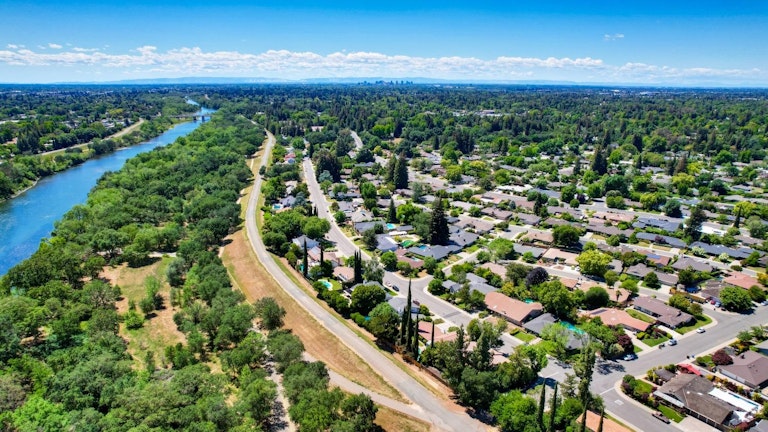 Photo 64 of 70 - 4040 Crondall Dr, Sacramento, CA 95864