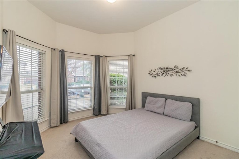 Photo 27 of 32 - 7816 Riverwalk Trl, McKinney, TX 75070