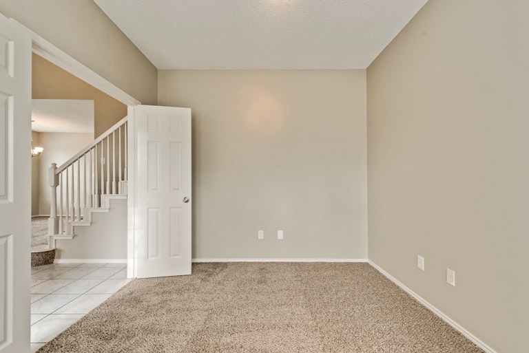 Photo 14 of 26 - 812 Pebble Ridge Dr, Lewisville, TX 75067