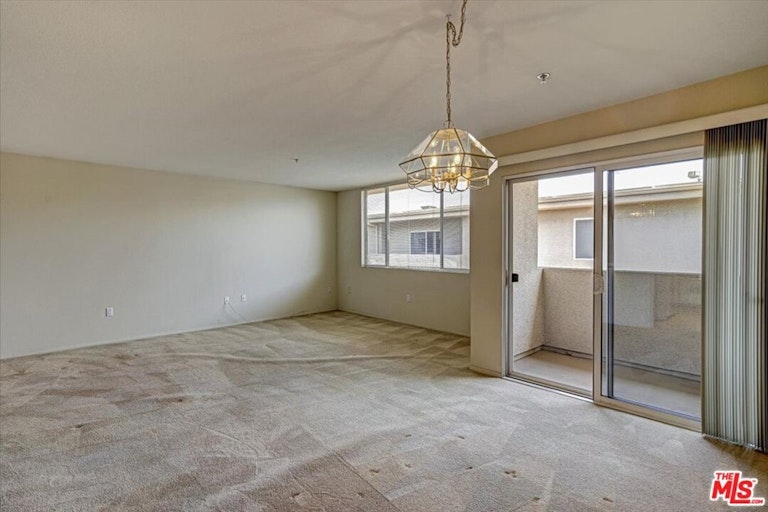 Photo 11 of 27 - 4501 Cedros Ave #324, Sherman Oaks, CA 91403