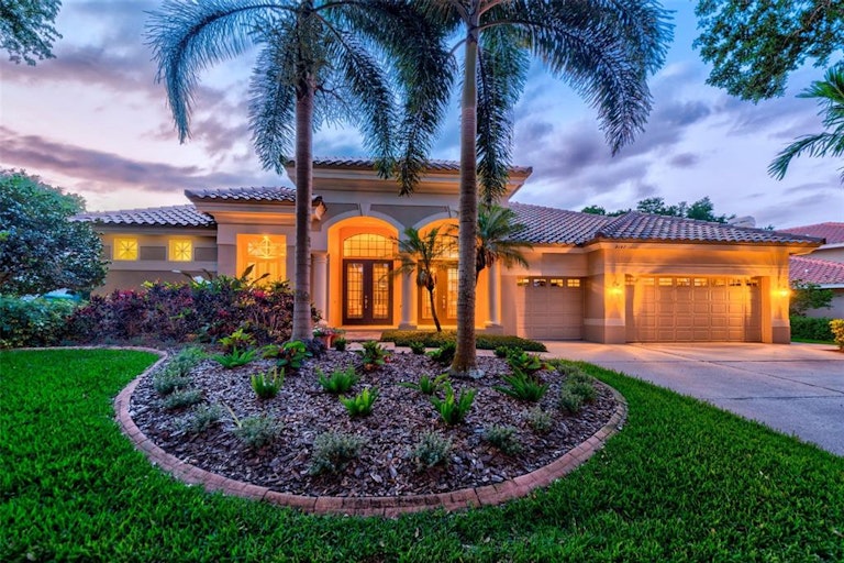Photo 1 of 54 - 2107 Pinnacle Cir S, Palm Harbor, FL 34684