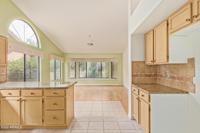 Photo 16 of 41 - 5691 S Palo Blanco Dr, Gold Canyon, AZ 85118