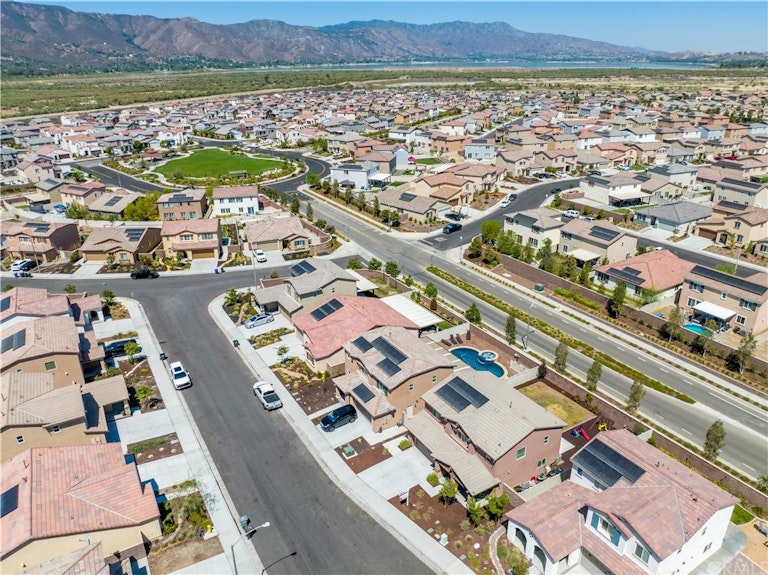 Photo 34 of 42 - 29214 Chinkapin, Lake Elsinore, CA 92530