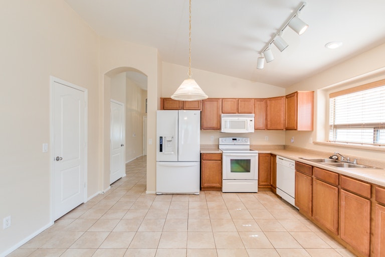Photo 2 of 21 - 1298 W Hereford Dr, San Tan Valley, AZ 85143