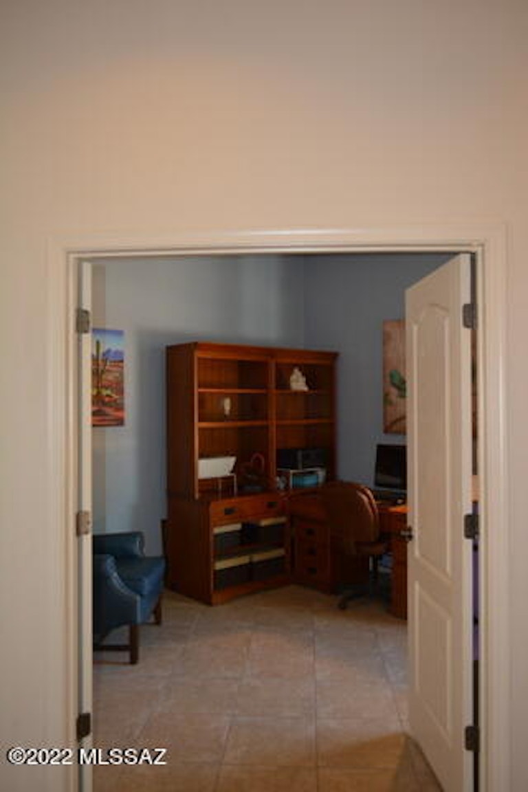 Photo 14 of 31 - 7589 E Truces Pl, Tucson, AZ 85715