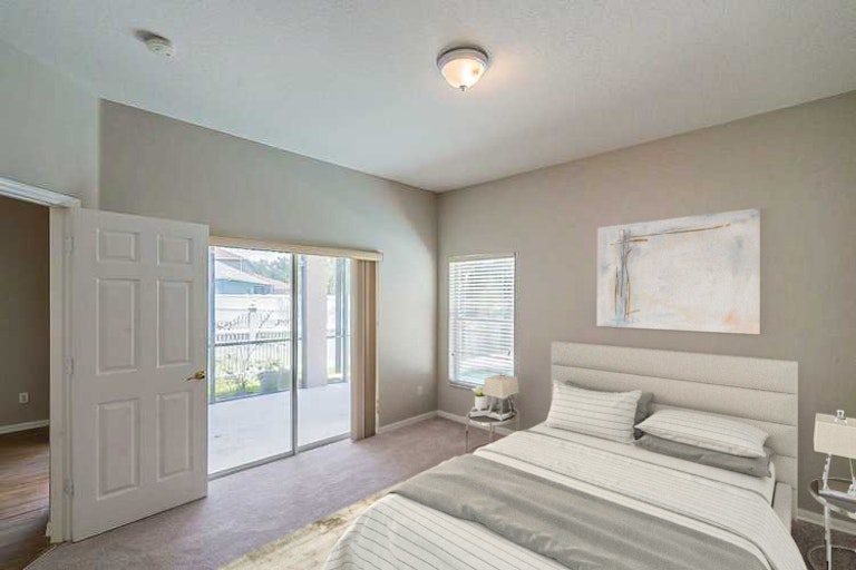 Photo 4 of 33 - 1621 Anna Catherine Dr, Orlando, FL 32828