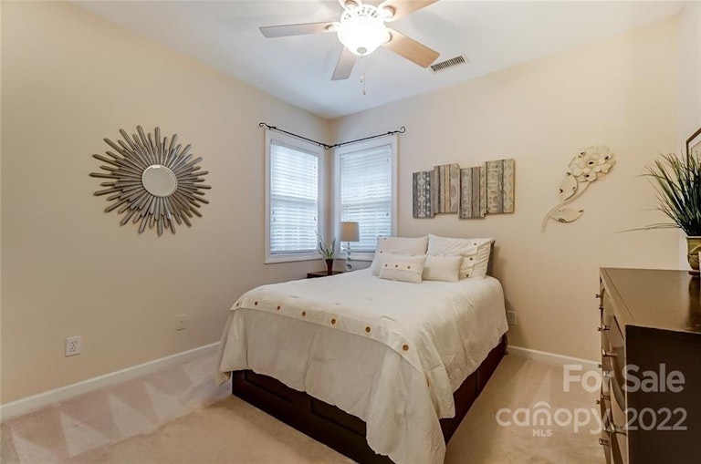 Photo 32 of 47 - 12229 Danielle Christina Ct, Charlotte, NC 28216