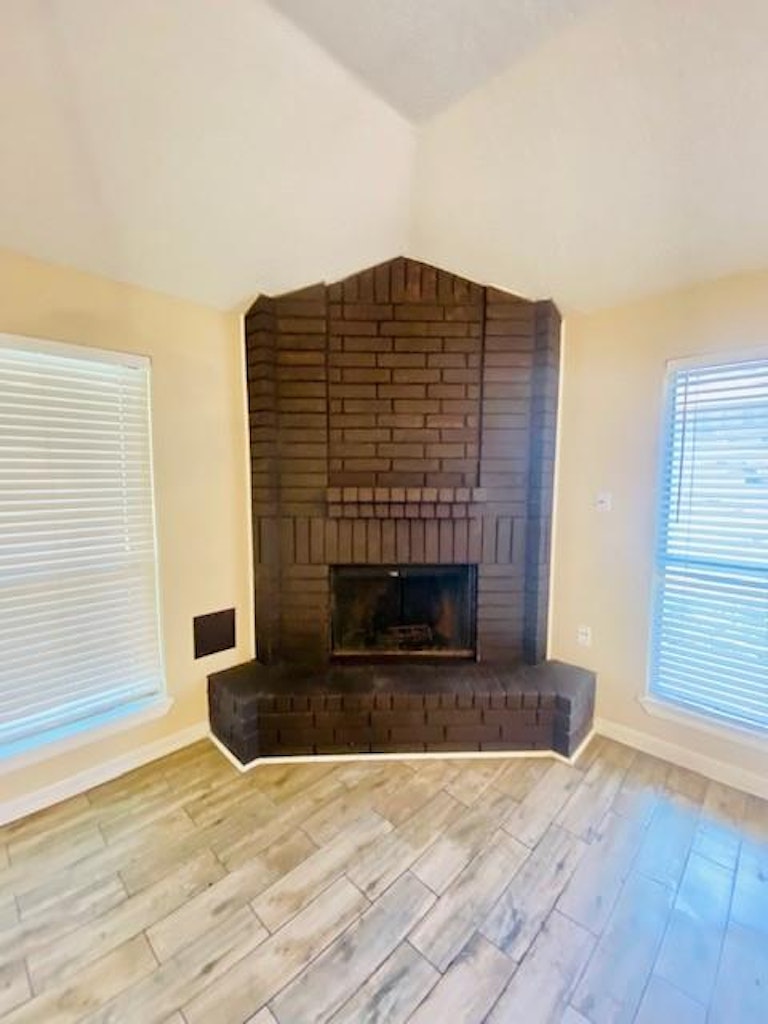 Photo 11 of 36 - 6126 Nancet Dr, Houston, TX 77041
