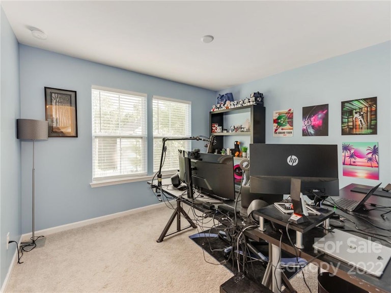 Photo 27 of 39 - 8112 Dumphries Dr, Huntersville, NC 28078