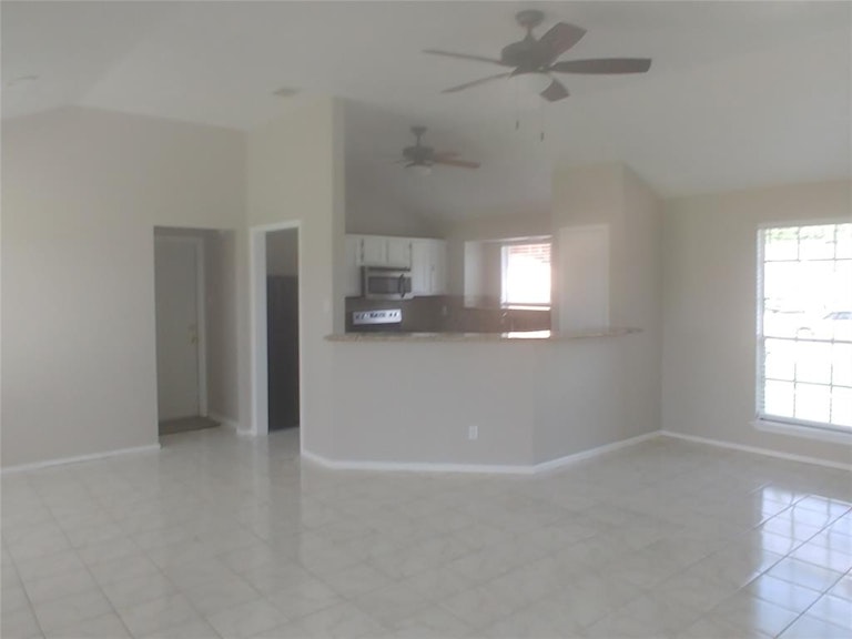 Photo 7 of 18 - 2519 Ironclad Dr, League City, TX 77573
