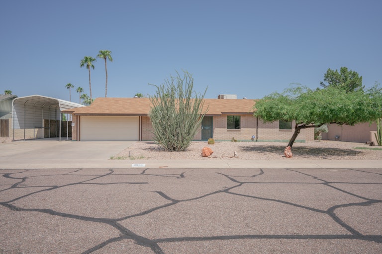 Photo 1 of 29 - 2850 E North Ln, Phoenix, AZ 85028