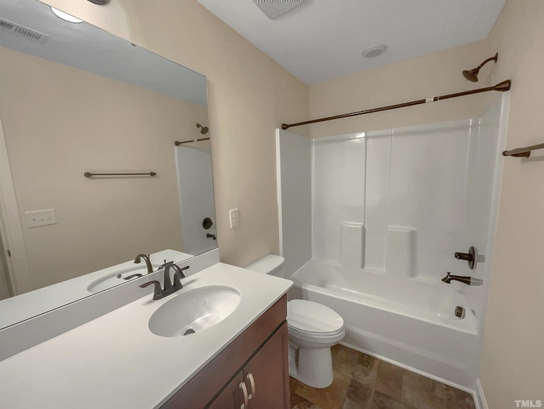 Photo 20 of 23 - 4005 Manderleigh Dr, Knightdale, NC 27545