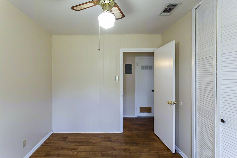 Photo 18 of 18 - 4614 Stoneleigh Dr, San Antonio, TX 78220